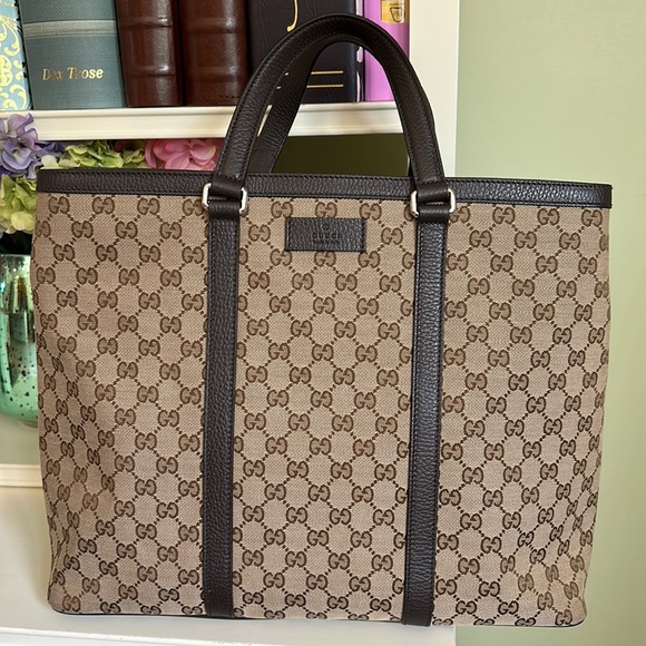 Gucci Handbags - Authentic Gucci large bag